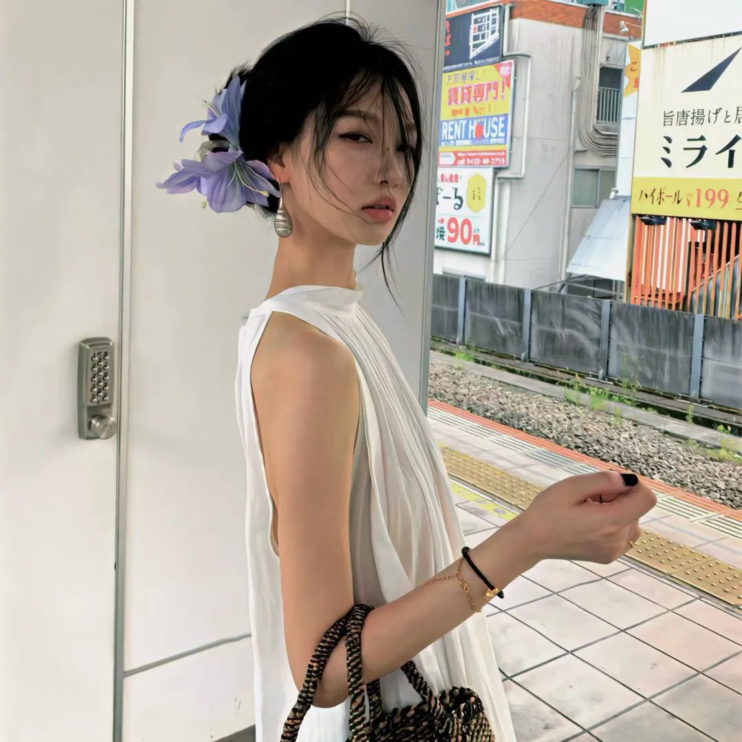 满船清梦压星河